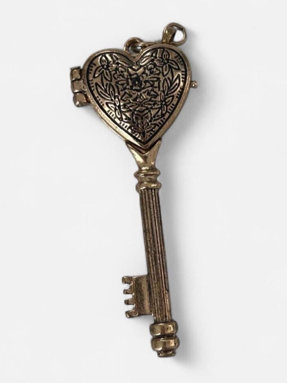 Antique Gold Heart Locket Key Pendant/Charm